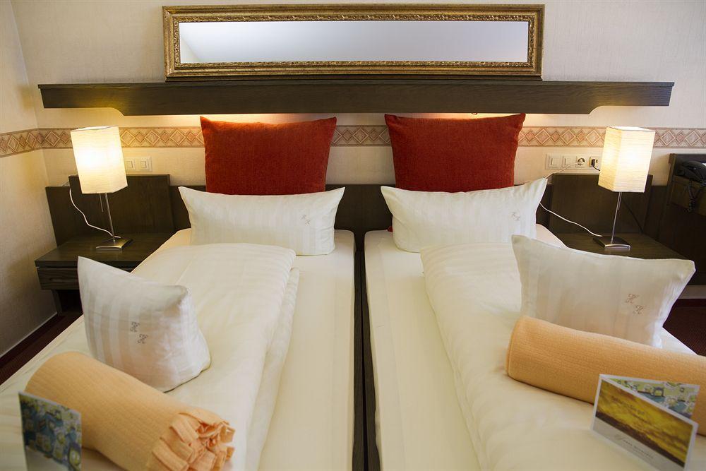 Hotel Hellers Twenty Four I -24H-Check-In- FDH Extérieur photo