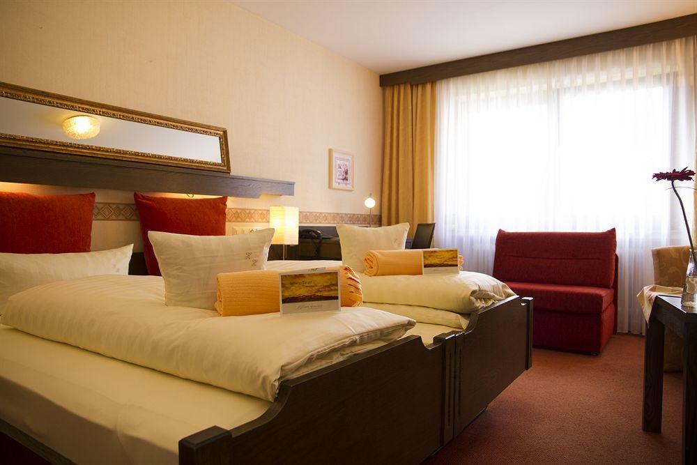 Hotel Hellers Twenty Four I -24H-Check-In- FDH Extérieur photo