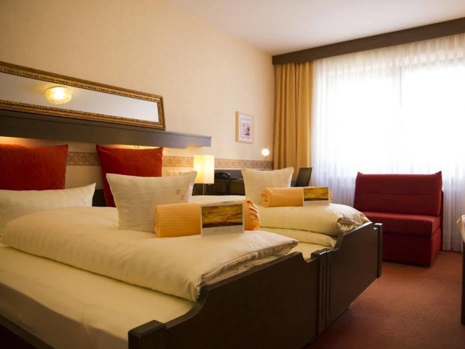 Hotel Hellers Twenty Four I -24H-Check-In- FDH Extérieur photo