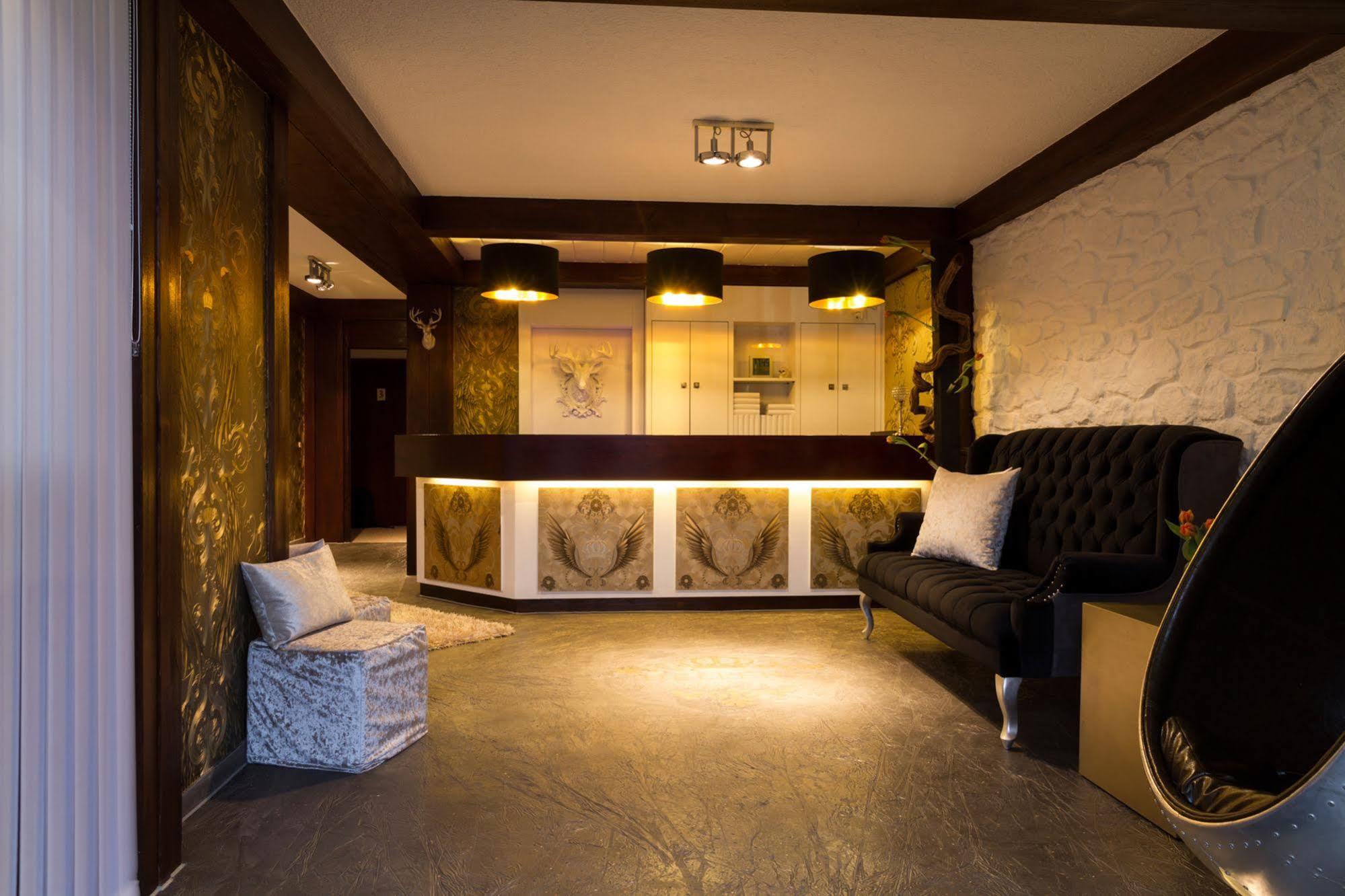 Hotel Hellers Twenty Four I -24H-Check-In- FDH Extérieur photo